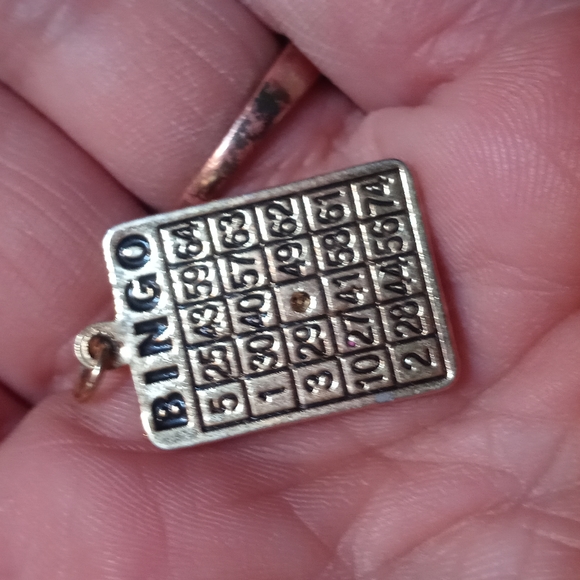 Gold plated bingo charm - Picture 2 of 4